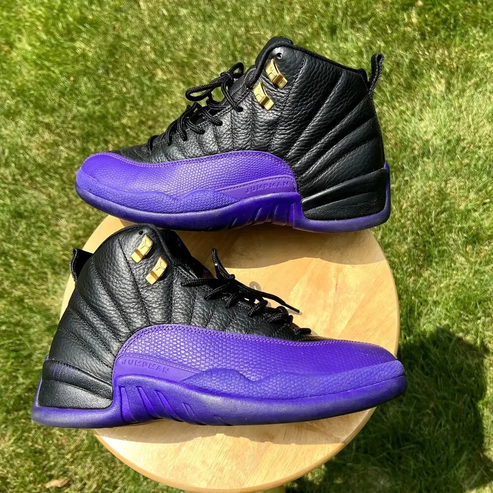 Jordan Men's Athletic Shoes Black & Purple - Picture 3 of 10